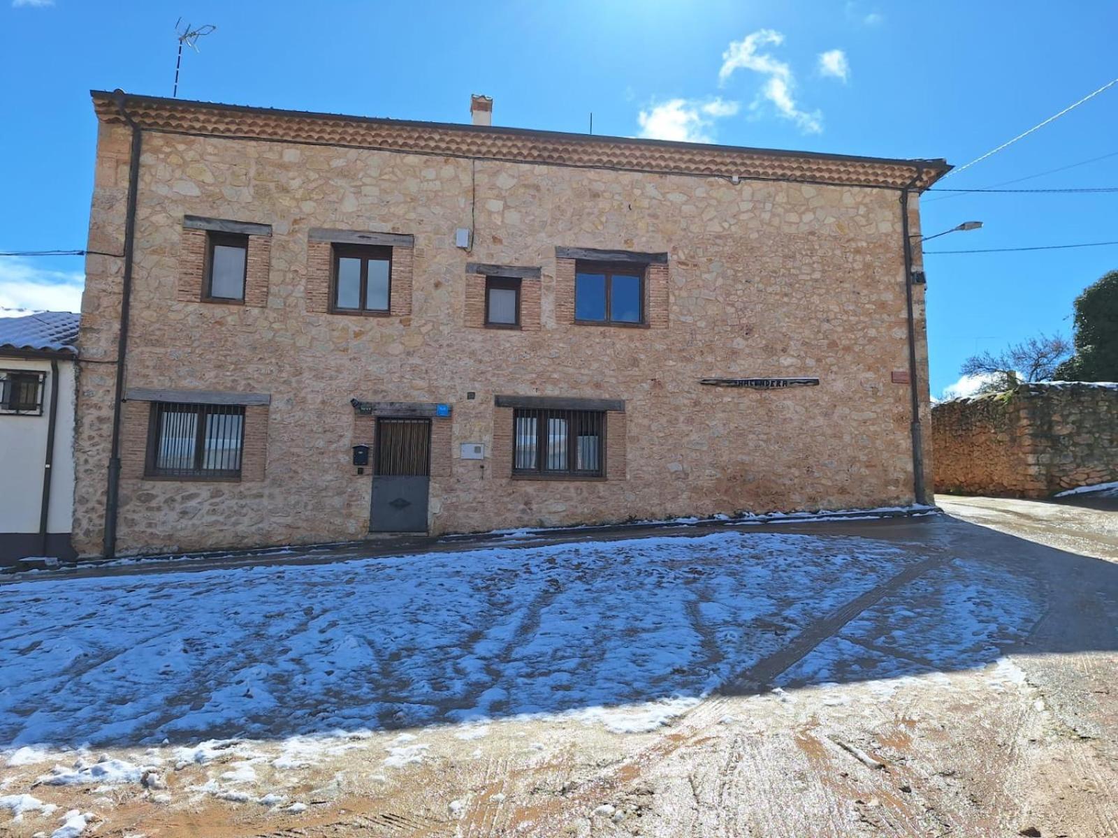 La Hacendera Entre Hoces - 20-28Pax-10 Hab Con Banos En Suite Maderuelo Exterior foto